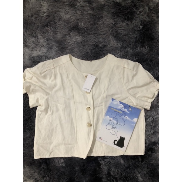 Blazer cộc tay nut closet trắng nguyên tag pass 119k