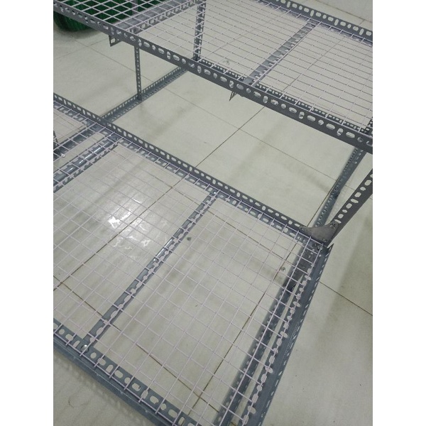 Kệ bậc thang v lỗ 3 bậc V3x3cm (dạng vỉ ô lưới sắt) ( cao 30cm-60-90cm) để cây và hàng hoá
