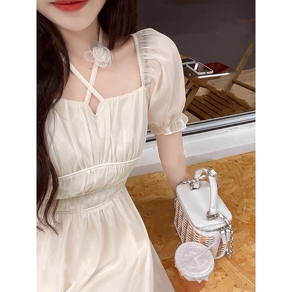 ĐẦM KEM MIDI CHÉO DÂY CỔ TAY BO