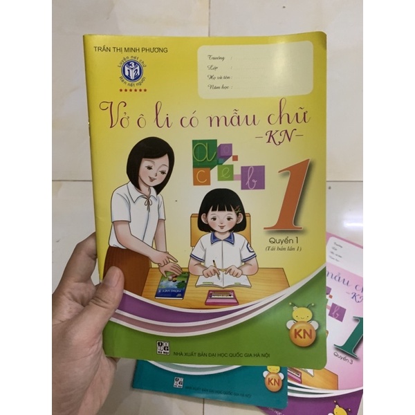 Vở ô ly có mẫu chữ - kết nối