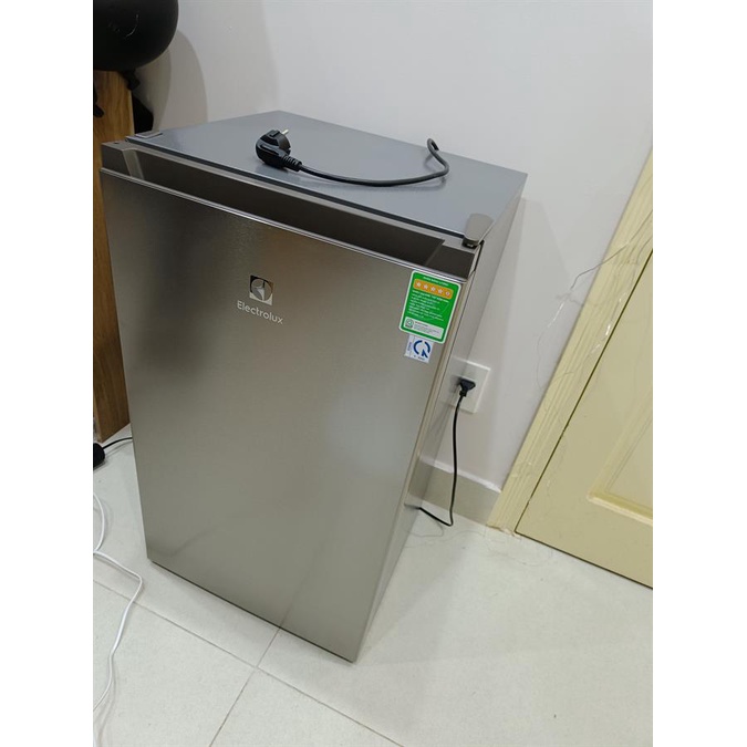 Tủ lạnh mini 94 Lít Electrolux EUM0930AD-VN Điện Máy Hải Đăng HN cho phòng trọ,nhà nghỉ,khách sạn, đựng mỹ phẩm, trữ sữa