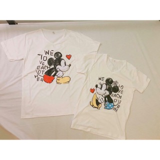Fan của chuột Mickey mouse đâu rồi 🐭🐭  Cứ như kiểu lạc vào sứ sở thần tiên  ý. Đủ các thể loại Mickey luôn ý. Áo Thái.