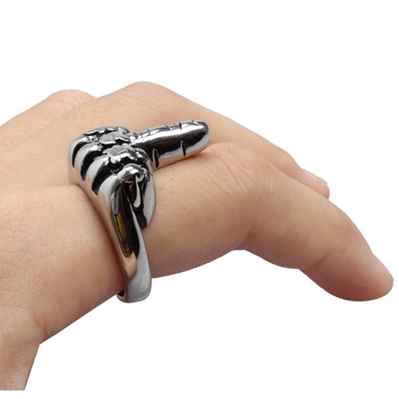 Nhẫn chạm khắc hình bàn tay phong cách Nhật Bản độc đáo