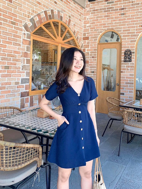 ĐẦM XANH ĐEN - TRẮNG NÚT GỖ CỔ V