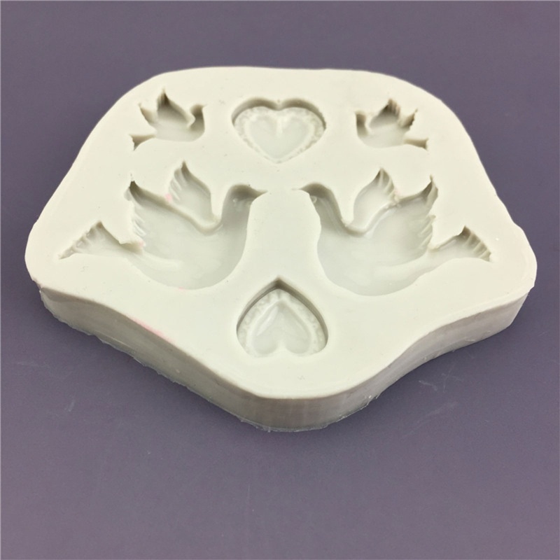 Khuôn Silicone Làm Bánh Hình Trái Tim &amp; Chữ Peace for Dove