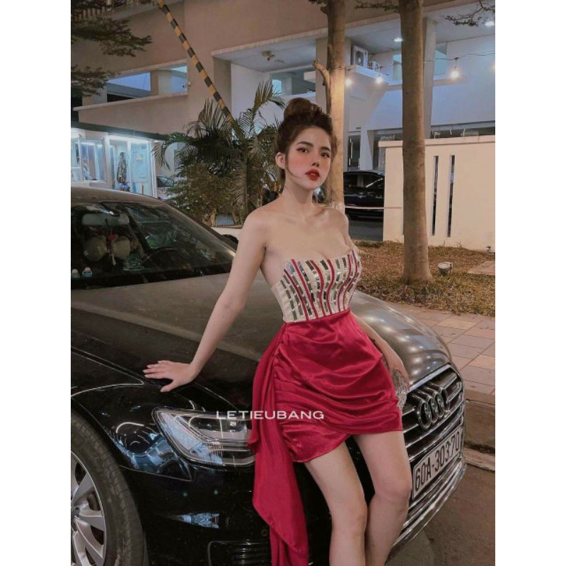 Đầm body cúp ngực kết đá thả tà