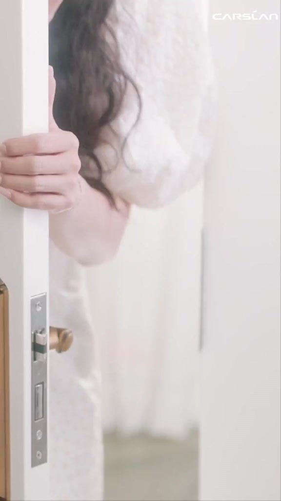 Kem nền CARSLAN dạng lỏng kiềm dầu lâu trôi chống thấm nước suốt 24h 30g | BigBuy360 - bigbuy360.vn