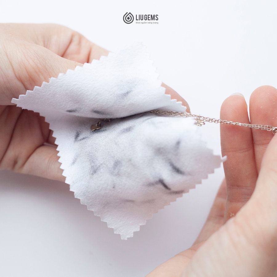 Khăn Làm Sáng Bộ Trang Sức Charm, Dây Bạc 925 Liugems Bị Đen