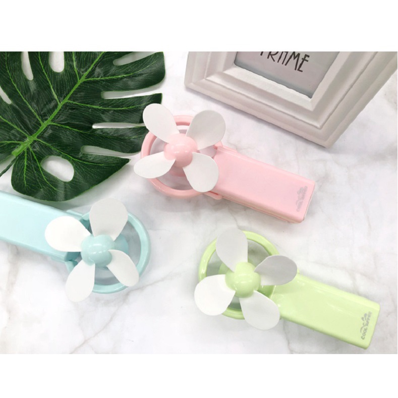 SIÊU MÁTQuạt Cầm Tay tích điện để bàn Mini cool summer Có Móc Tròn Làm Chân Dựng, Tay Cầm (Giao Màu Ngẫu Nhiên)