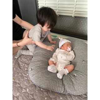 gối chống trào ngược cho bé
