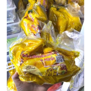 gà ủ muối nguyên con