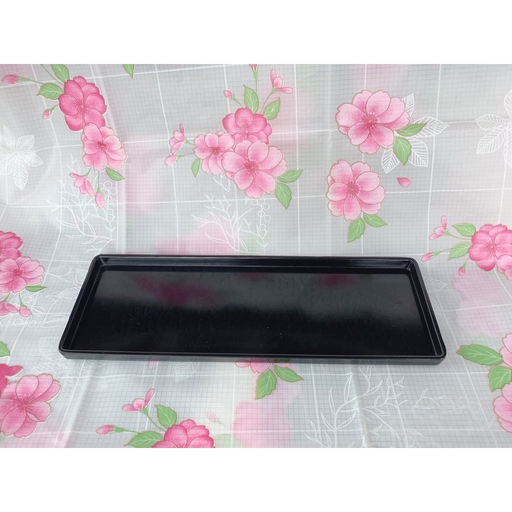 Khay Decor Chữ Nhật Nhựa 2 Màu Đen Và Trắng 1 Cái