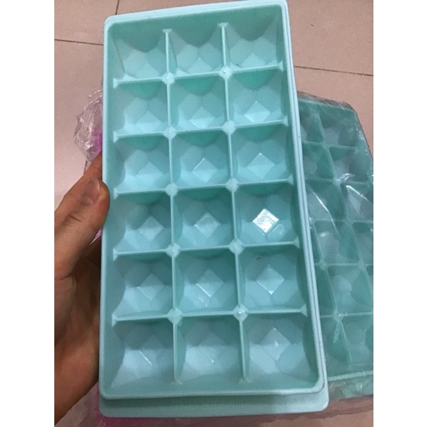 Khuôn làm đá, khay làm đá 18 viên Song Long