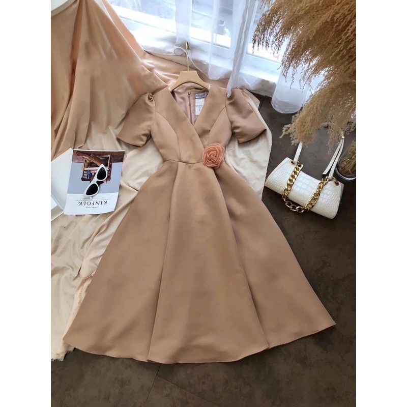 [Mã WASTUP9 giảm 10% tối đa 30K đơn 150K] Đầm dự tiệc tay bồng cổ V cài hoa | BigBuy360 - bigbuy360.vn