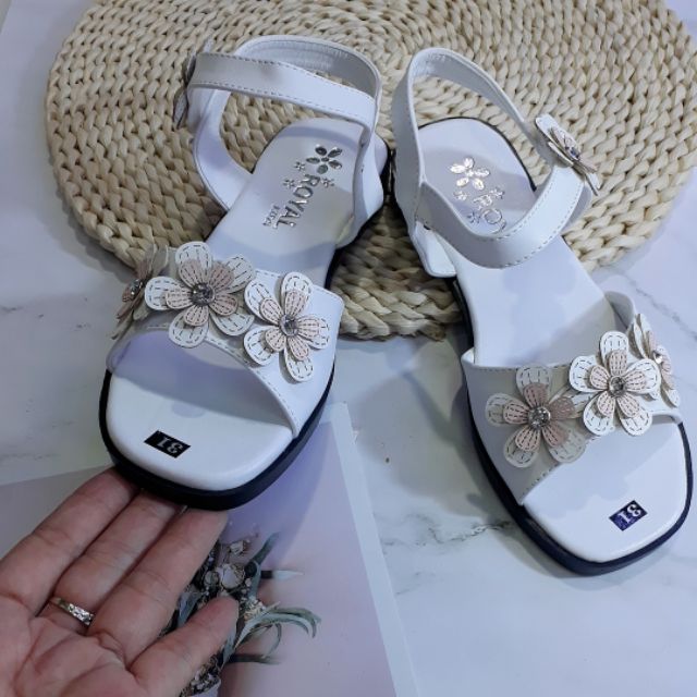 Giầy sandal hoc sinh cấp 1 năm hoc mới