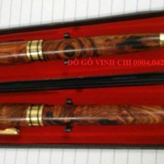 Bút gỗ sưa đỏ  gôc huyết long