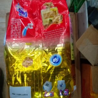 Bột giặt OMO Tinh dầu thơm 720G