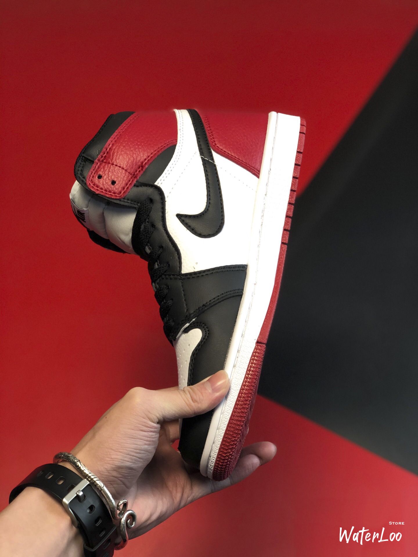 [FREESHIP+HỘP+QUÀ] Giày Thể Thao Sneakers AIR JORDAN 1 Retro High Bred Toe Đen trắng gót đỏ cổ cao | WebRaoVat - webraovat.net.vn