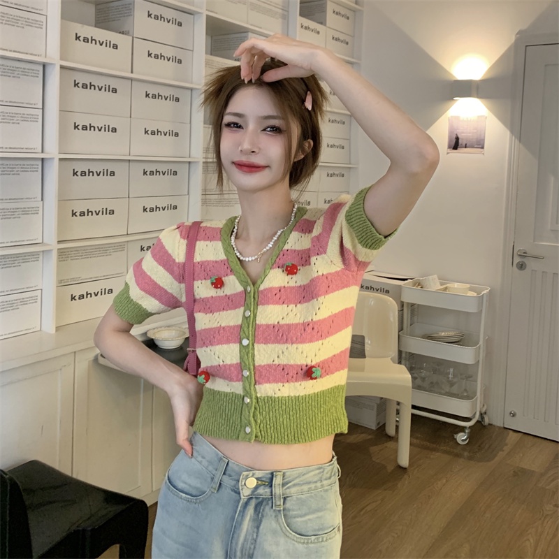 Áo croptop Xiaozhainv dệt kim ngắn tay cổ chữ V họa tiết kẻ sọc phong cách Hàn Quốc cho nữ