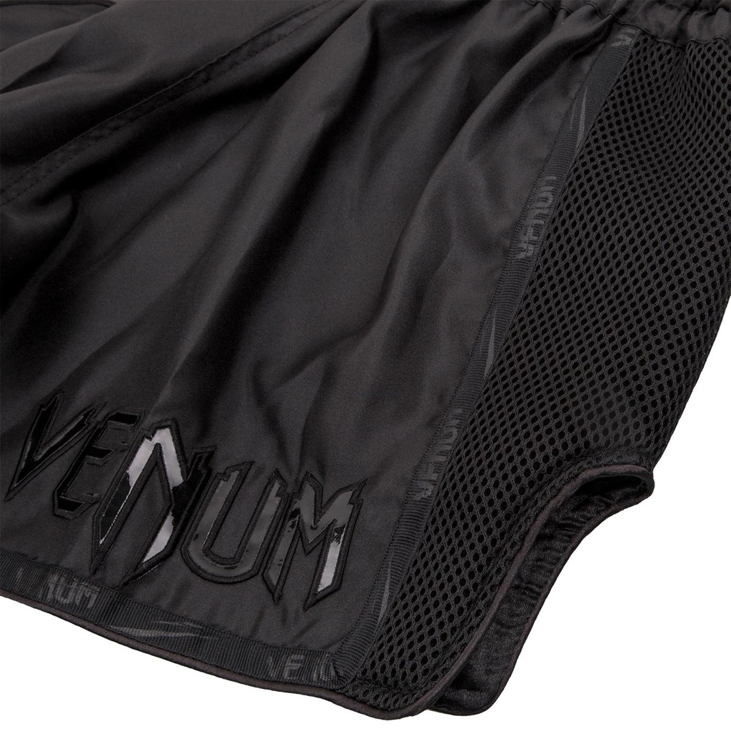 Quần Muay Thai Venum Giant - Black