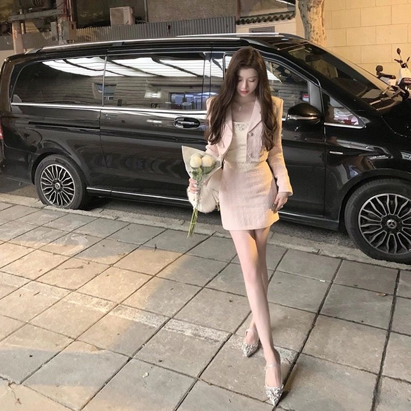 Socialite Xiaoxiangfeng suit female Korean version of tweed short pink suit jacket female + high-waisted slim skirt