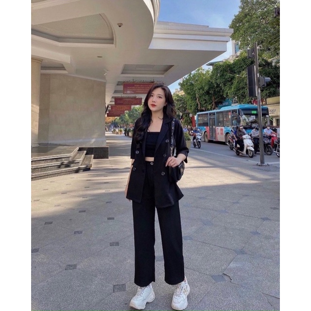 Set 3 món đen: khoác vest đen + crop 2s đen + quần suông đen🎶