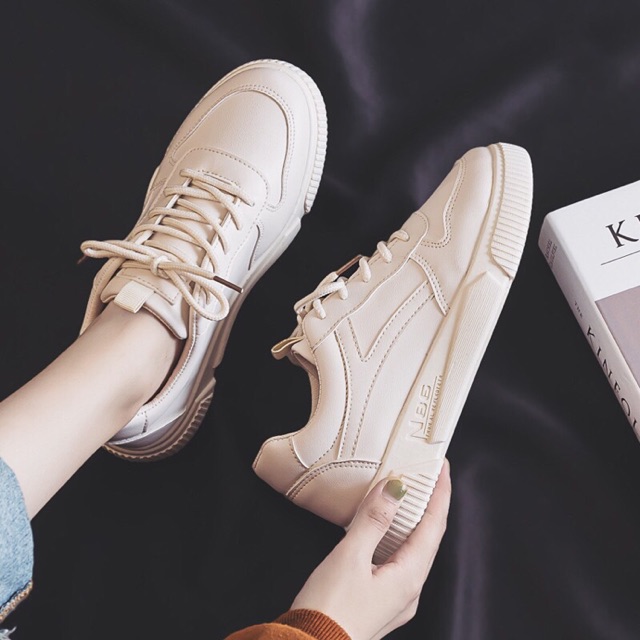 Giày thể thao nữ