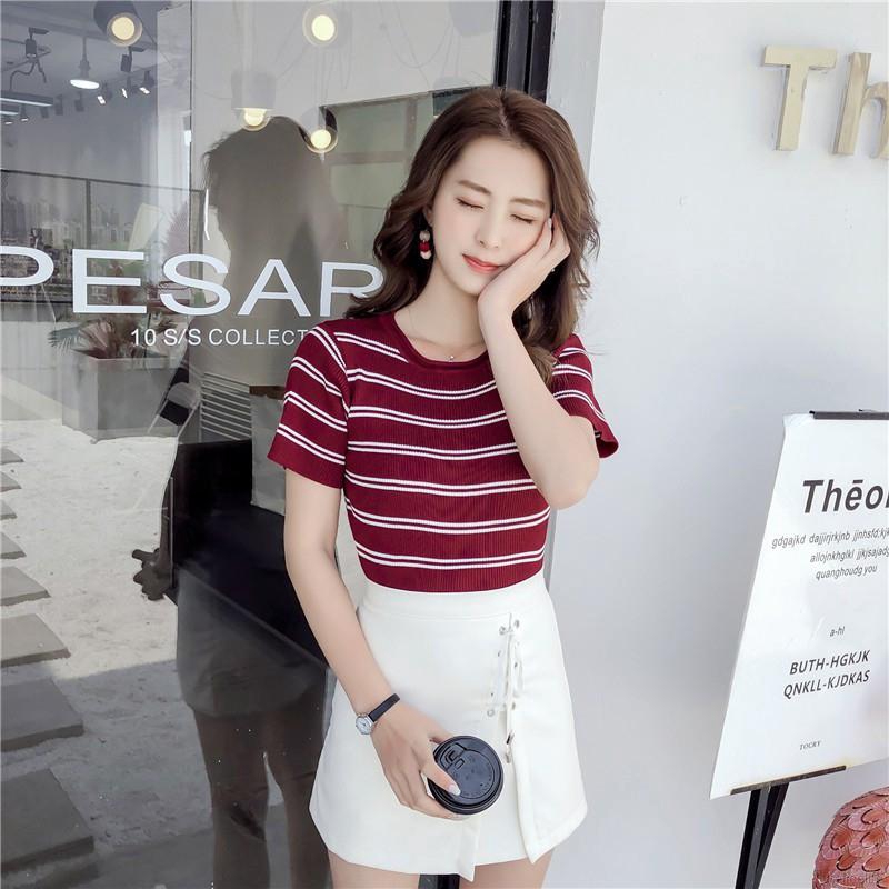 Áo thun tay ngắn cổ tròn kẻ sọc cho nữ