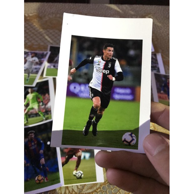 Thẻ bài cầu thủ bóng đá