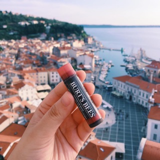 Son dưỡng có màu BURT'S BEES