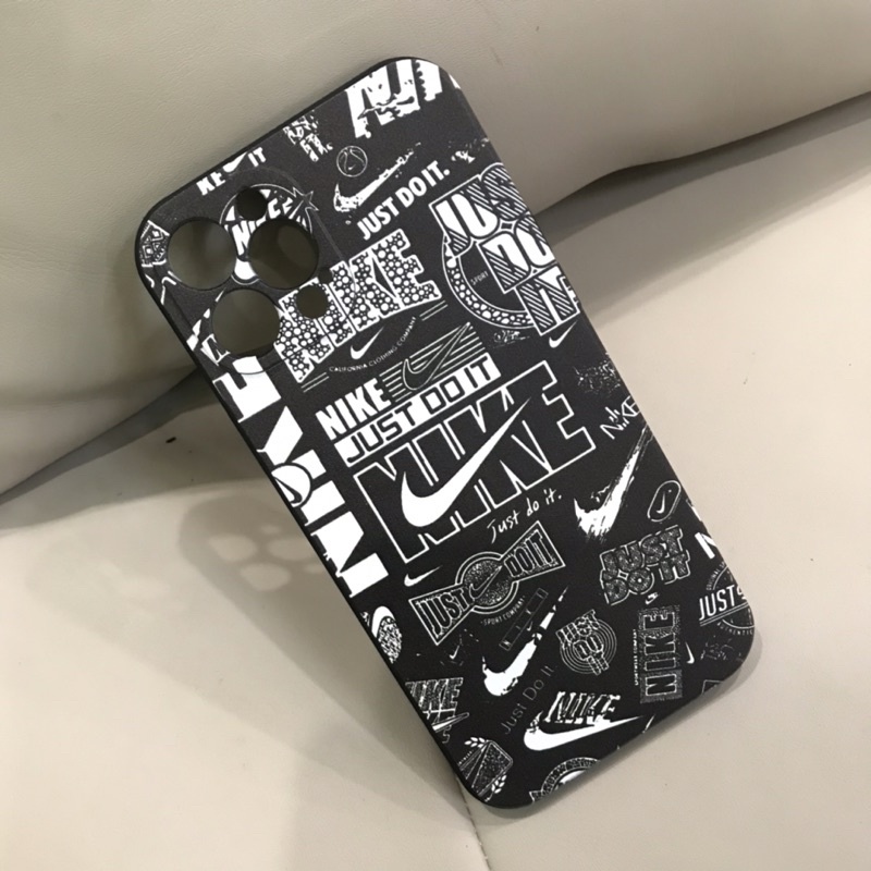 Ốp Lưng  nike cho iphone 14/14pro/14plus/14promax hoạ tiết N.i.k.e nền đen Vuông Cạnh Bảo Vệ camare  Akira case