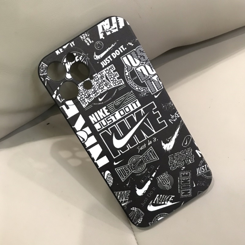 Sỉ ốp lưng iphone nike nền đen vuông cạnh bảo vệ camera giá rẻ xưởng ốp akira