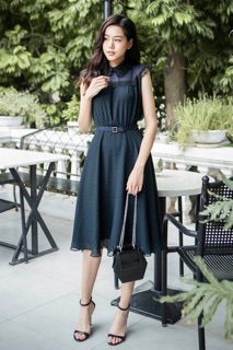 Đầm Elise chấm bi đai eo Size M newtag