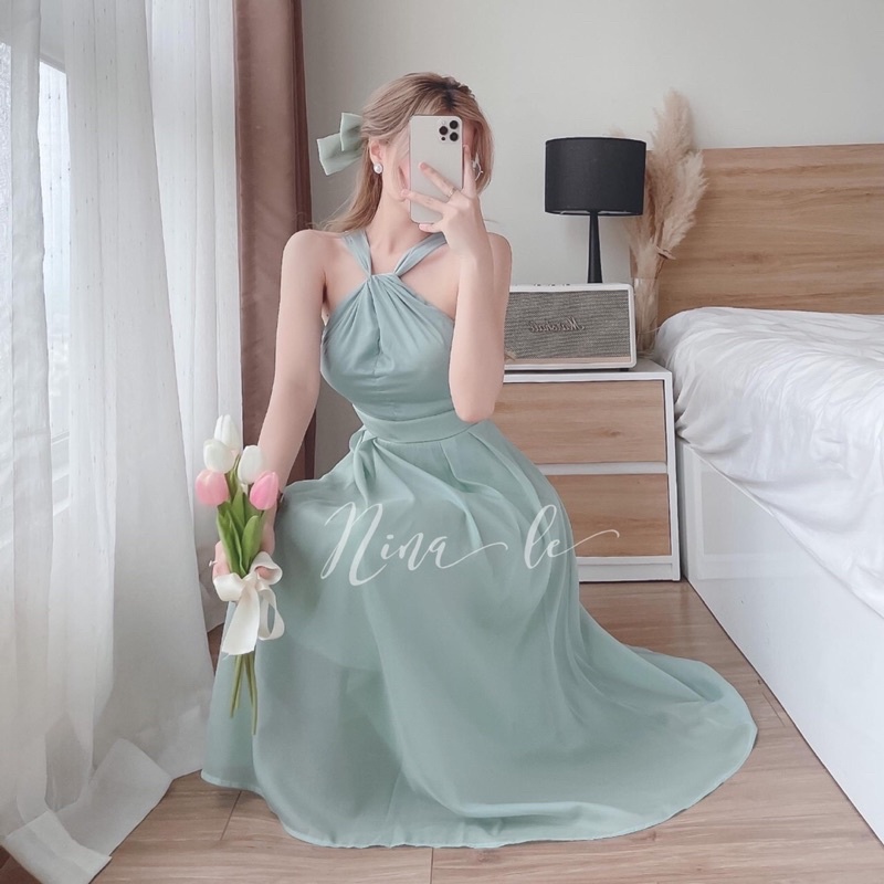 Váy maxi cổ yếm voan dài