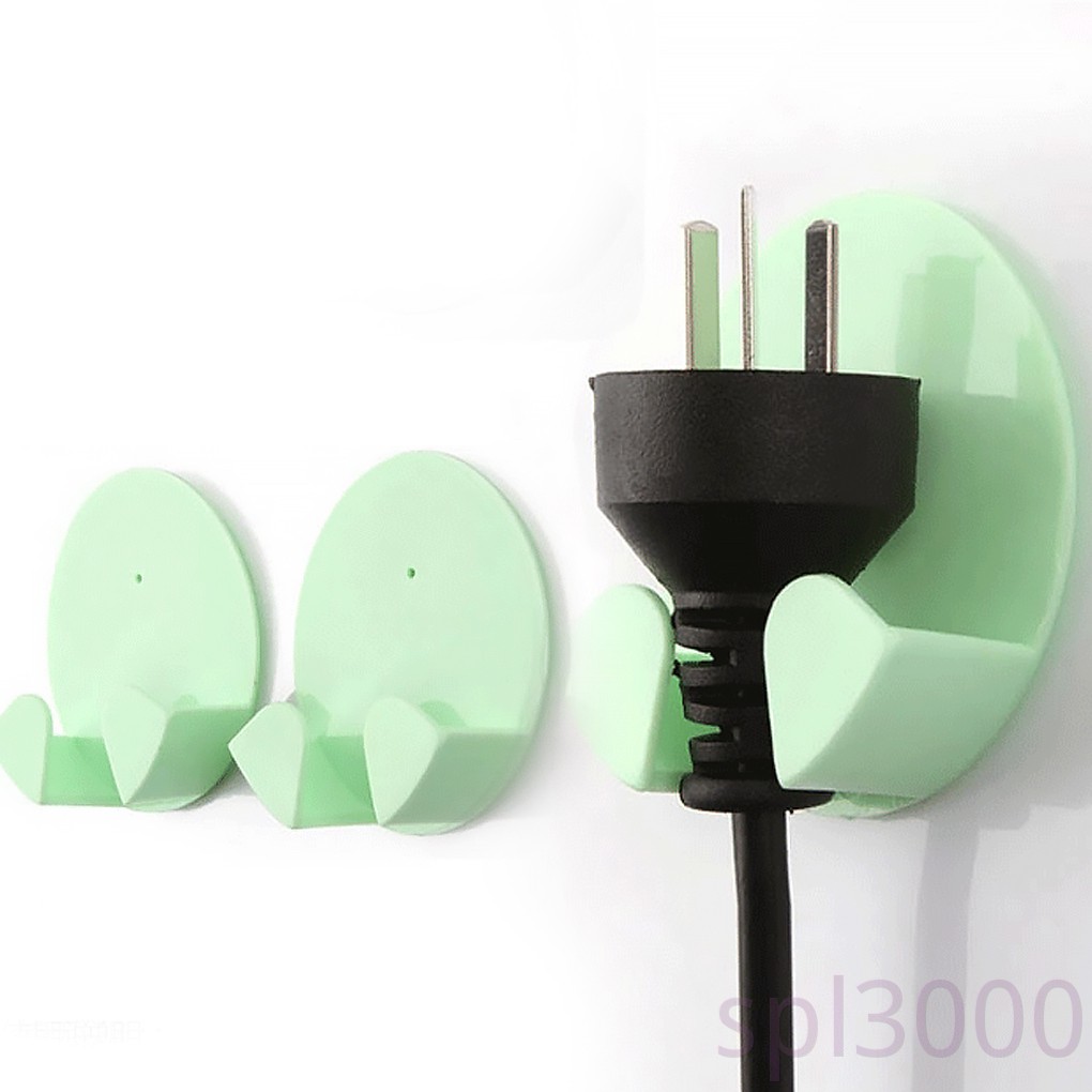 Set 2 Móc Treo Phích Cắm Điện Bằng Nhựa Tiện Dụng