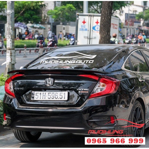 Gắn Đuôi Cá Cho Xe Honda Civic Chính Hãng Tại TPHCM