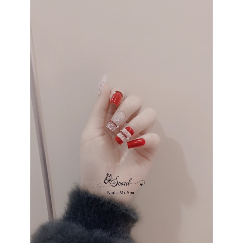Nail box móngúp