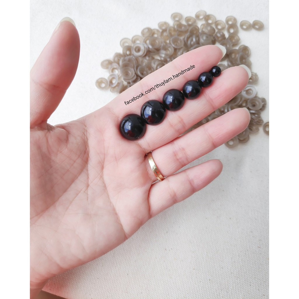 Mắt thú nhựa chốt