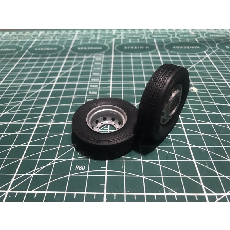 Bánh xe tải xe khách tỷ lệ 1:24