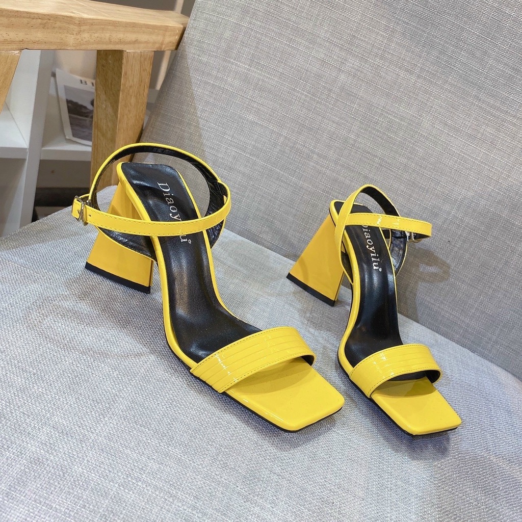 GIÀY SANDAL 7P QUAI NGANG ĐẠP CHỈ, ĐẾ TAM GIÁC CÁCH ĐIỆU T18