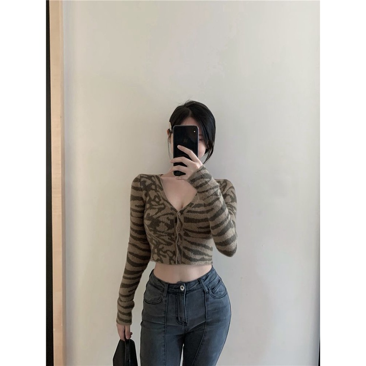 American vintage milk brown sweater female Spice Girl Leopard print cardigan V-neck navel short early autumn blouse with long sleeves
