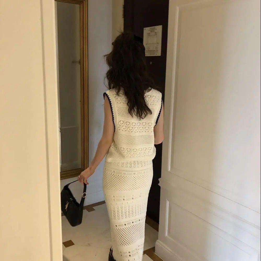 Set Chân Váy Tua Rua Và Áo Tay Cộc Cổ Chữ V Thiết Kế Khoét Lỗ Thời Trang Hàn Quốc Thiết Kế Mới Cho Nữ