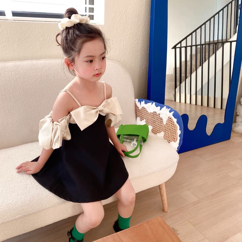 Váy đầm rớt vai 2 màu xkids cho bé gái