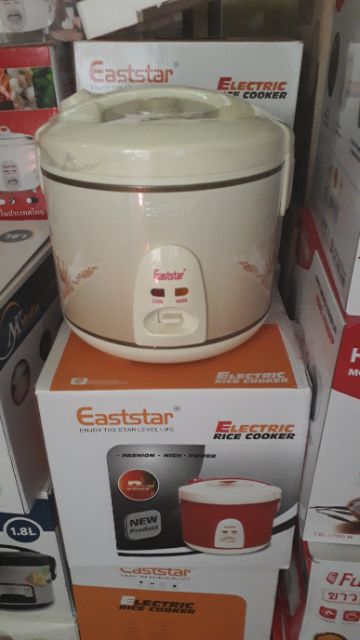 NỒI CƠM ĐIỆN NẮP GÀI EASTSTAR8 1L2 lòng thép