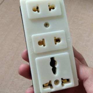 10 ổ cắm 3 ngả đa năng