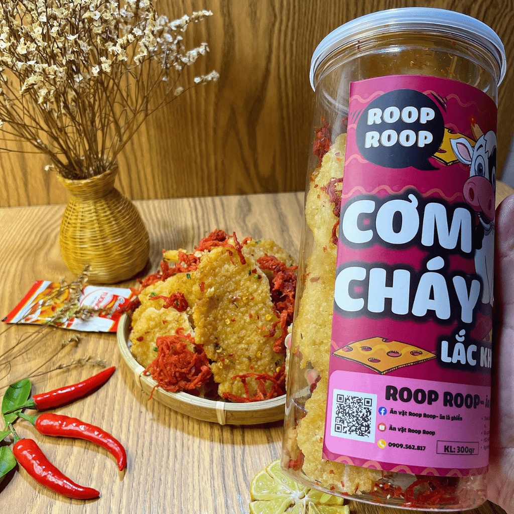 Cơm cháy lắc khô bò 300G ROOPROOP chiên mắm hành giòn thơm đồ ăn vặt viêt nam an toàn vệ sinh thực phẩm | BigBuy360 - bigbuy360.vn