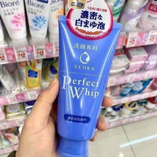 Sữa rửa mặt Perfect Whip Nhật Bản