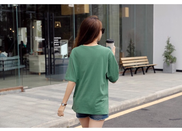 Áo thun tay ngắn phom rộng