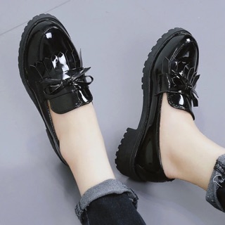 Giày da bóng phong cách ulzzang