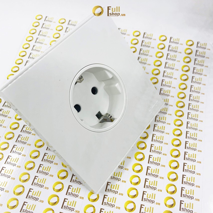 Ổ cắm schuko đơn 16A có tiếp địa lắp đế âm chuẩn vuông Simon E6 721687